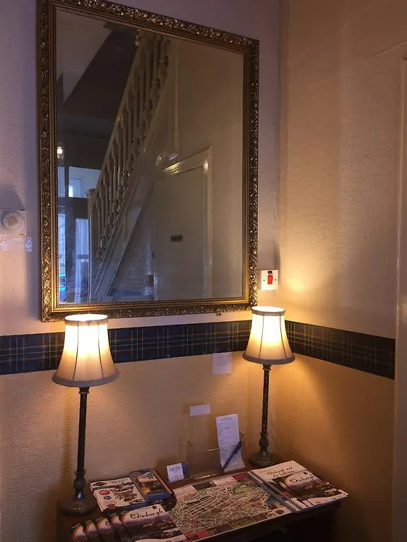 エディンバラ エルミタージュ ゲスト ハウス Bed & Breakfast